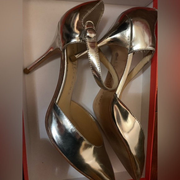 Silver pumps. Worn once - Picture 4 of 8